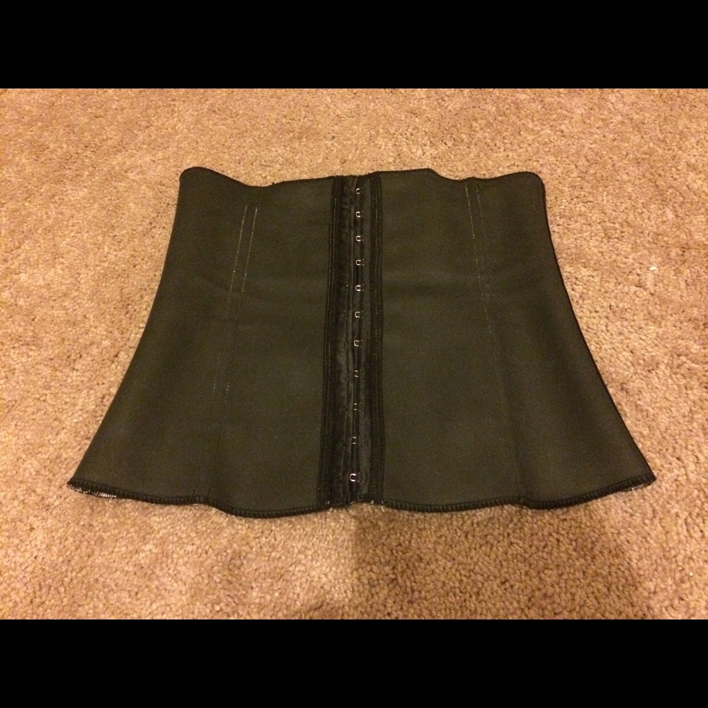 Faja Colombiana..great condition, used 1 time 👌😅